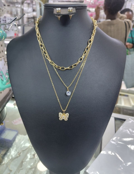 Ladies 3 in 1 necklaces